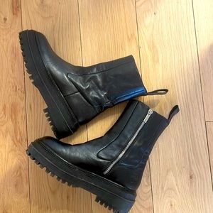 Zara lug sole platform boot us SZ 6